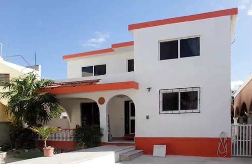 Progreso Municipality House | Charming 2-bedroom house in beautiful Progreso with AC, WiFi, Large Bedrooms