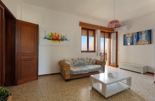 Scala di Furno Apartment | 3730 Appartamento Valencia by BarbarHouse