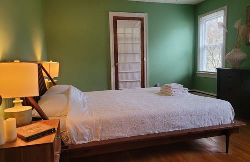 Algonquin House | House in quiet neighborhood, on the water, with large backyard