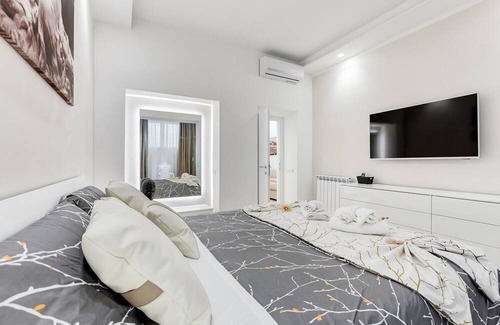 Testaccio Apartment | BMGA | The White Crown Apt in Testaccio