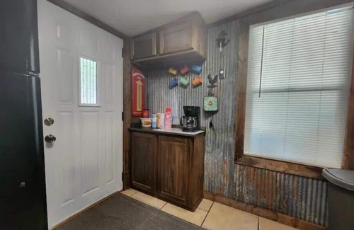 Warsaw Cabin | NAMA Stays - Cozy Cabin