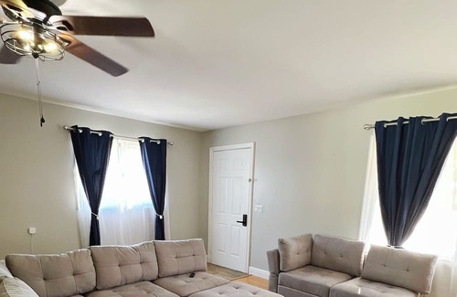 Gotha House | Modern, Quaint Home -Orlando-Historic Gotha, FL 15 mins from theme parks! ❤️