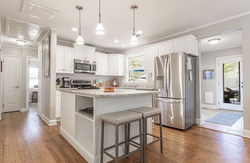 Old Village House | 3 BR with private pool close to beaches