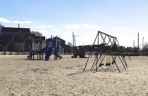 Point Pleasant Apartment | 1 Mile to Point Pleasant Boardwalk and .5 mile to Charlie's of Bay Head!