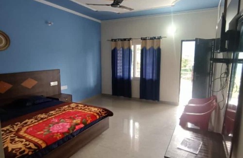 Sirala Hotel | Goroomgo Naturevilla Cafe & Homestay Rishikesh