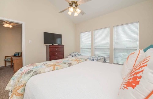 Sailhouse Condo | Bayfront Shores Summa