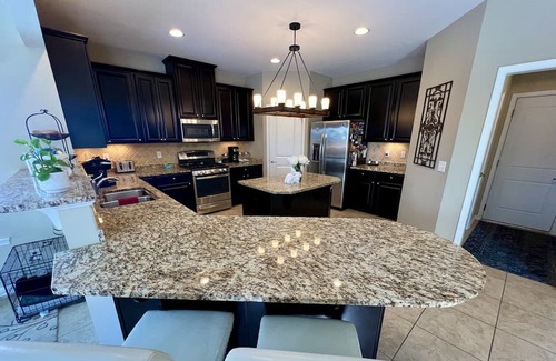 Orchard Park House | BUFFALO SUBURB ESTATE to witness "ONCE IN A LIFETIME SOLOR ECLIPSE OF THE SUN"