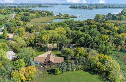 Kasota House | 130 Year Old Log Barn Transformed Into A New Home.