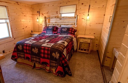 Isle Cabin | Sunset Harbor Point
