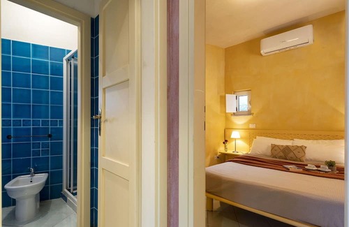 Canneddi Apartment | Cosy apartment for 4 people with WIFI, A/C, TV and terrace
