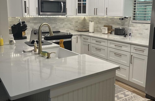 Mandarin House | Newly Renovated Beautiful Home 2minutes from St.Johns River and Public Parks