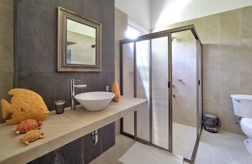 Ixil House | Tranquil Beach Escape, Pool, BBQ, Smart TVs