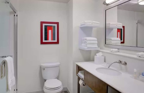 Columbus House | Casino, Culture & Comfort: Columbus Stay w/ Pool | Free Breakfast & WiFi