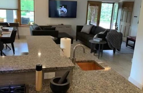 Acme Condo | condo F on the spruce golf course.