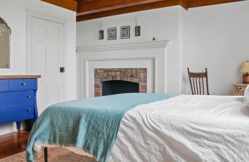 Kerhonkson House | Historic property with modern fixtures, alfresco dining, & views - dog-friendly