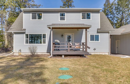 Kalispell House | Bigfork Home w/Fire Pit: Steps to Flathead River!