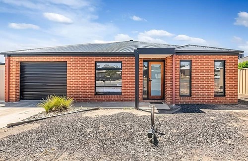 Jackass Flat House | A Home in Averys Ideal for a Group or a Family