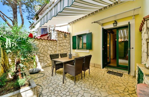 Selce House | Beautiful villa for 4 guests with A/C, WIFI, TV, terrace and parking