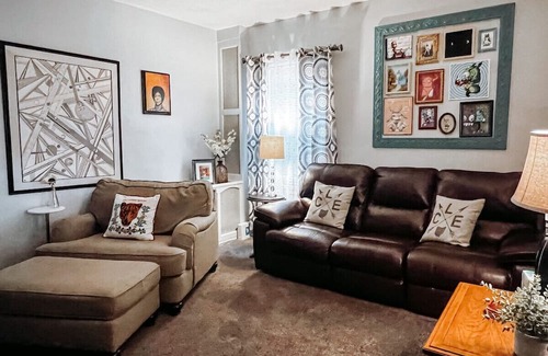 Wickliffe House | Wickliffe Home 20 Mins From DT CLE