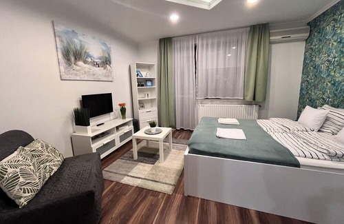Miskolc Apartment | Modern and equipped downtown apartment with balcony for 1-3 people