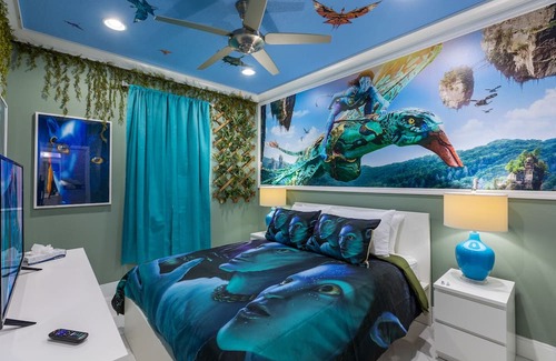 Davenport House | Magic Mirage by AvantStay | Group Retreat + Private Pool, Resort Access