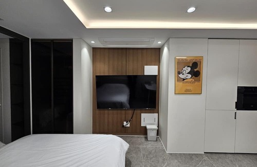 Seocho-dong Apartment | 강남 럭셔리 1룸 2베드