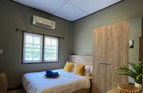 Hua Hin Villa | Pet-Friendly Oasis: Private Pool, Near Beach, Markets & Adventure