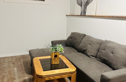 Cultus Lake House | 1 BHK Guest Suite in Cultus Lake