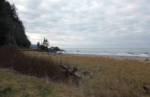 Neah Bay House | Comfortable 3 bed house in Neah Bay, WA. Close to local attractions & amenities!