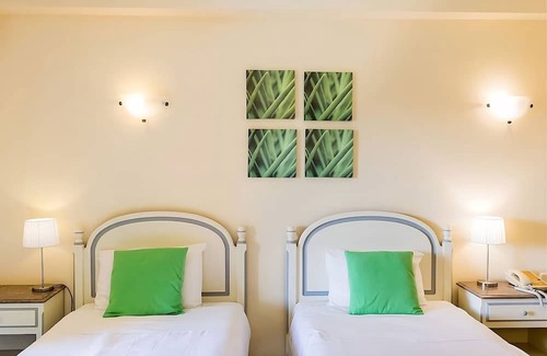 Figueiral House | Escape to Our Private & Comfortable Hotel! Free Breakfast and Parking, 2 Pools!