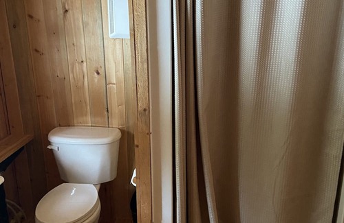 Merritt Cabin | Rustic Small Cabin