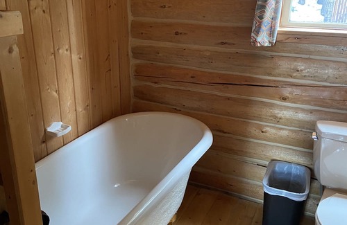 Merritt Cabin | Rustic Small Cabin