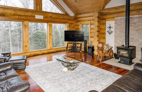 Eagle Lake Cottage | Your Ultimate Private Getaway