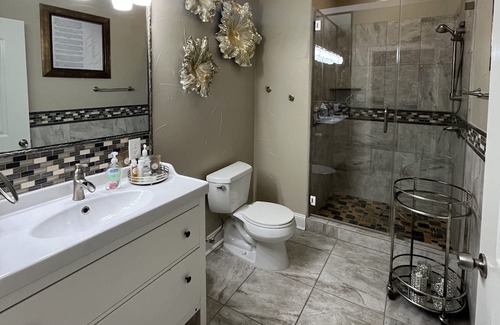 Marble Falls Apartment | Lonely Oak Guesthouse! Room 4