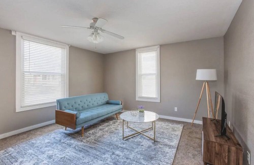 West Central Apartment | Sleepover: Tidy 1BD/1BA - Downtown Springfield