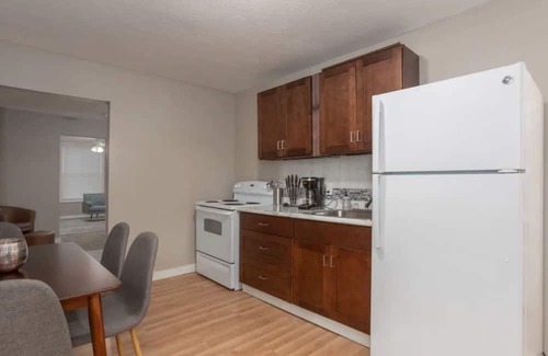 West Central Apartment | Sleepover: Tidy 1BD/1BA - Downtown Springfield