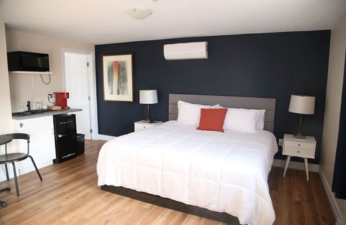 Shelburne House | Located in the heart of Shelburne