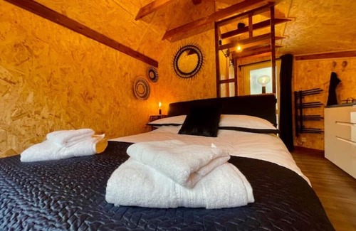 Old Malden Cabin | London & Surrey Cub House