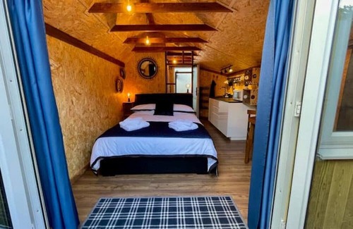 Old Malden Cabin | London & Surrey Cub House