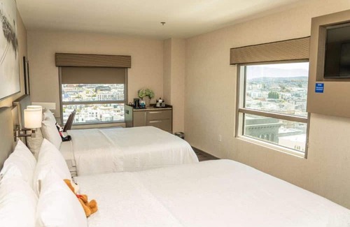 Tenderloin House | San Fran fun near Moscone Convention Center