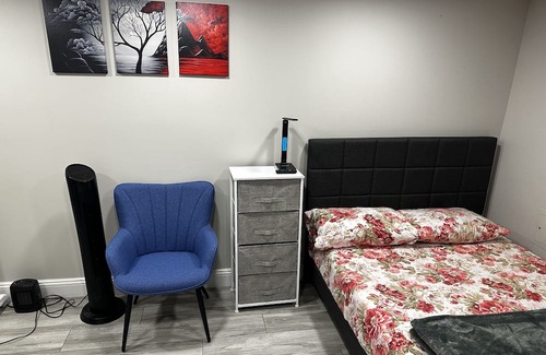 East Massapequa House | Cozy Studio in terrific Massapequa with AC, WiFi