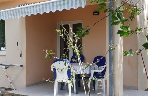 Batalaza Apartment | Apartment Renatare - close to the sea with parking: A1(2+1) - Ugljan, Island Ugljan, Croatia
