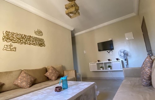 Menara Apartment | Modern Retreat 5 Minutes from the RAK