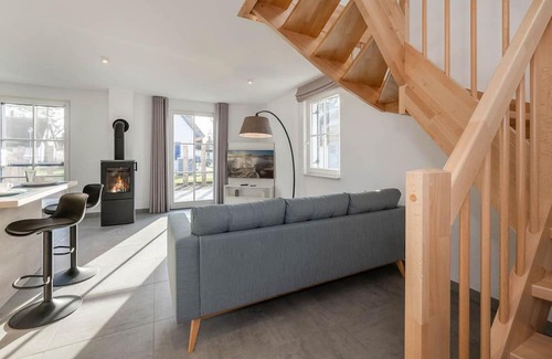 Dargen House | Neu Errichtetes Ferienhaus in Ruhiger Wohngegend mit Parkplatz, Sauna und Wlan - Fischerdorf