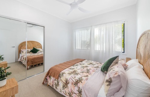 Alexandra Headland House | Retreat in the Heart of Alex - 3BR sleeps 11, Pool