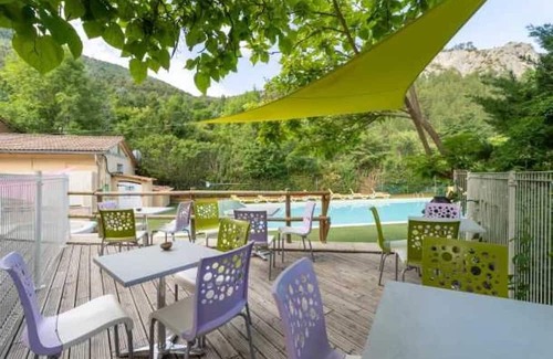 Orpierre House | Camping 4 étoiles - Piscine - eeeaef