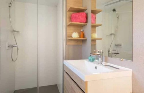 Orpierre House | Camping 4 étoiles - Piscine - eeeaef