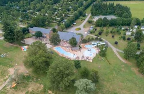 Canet-de-Salars House | Camping 4 étoiles - Parc aquatique - eeeah0
