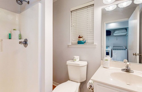 Gulfview Heights House | Delightful beach getaway near the shore with balcony & large yard - dog-friendly