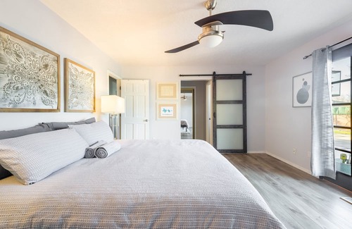 Northeast Heights House | Your ABQ Paradise: Spacious, Views, Pool & Hot Tub